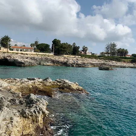 House Sea Ognina